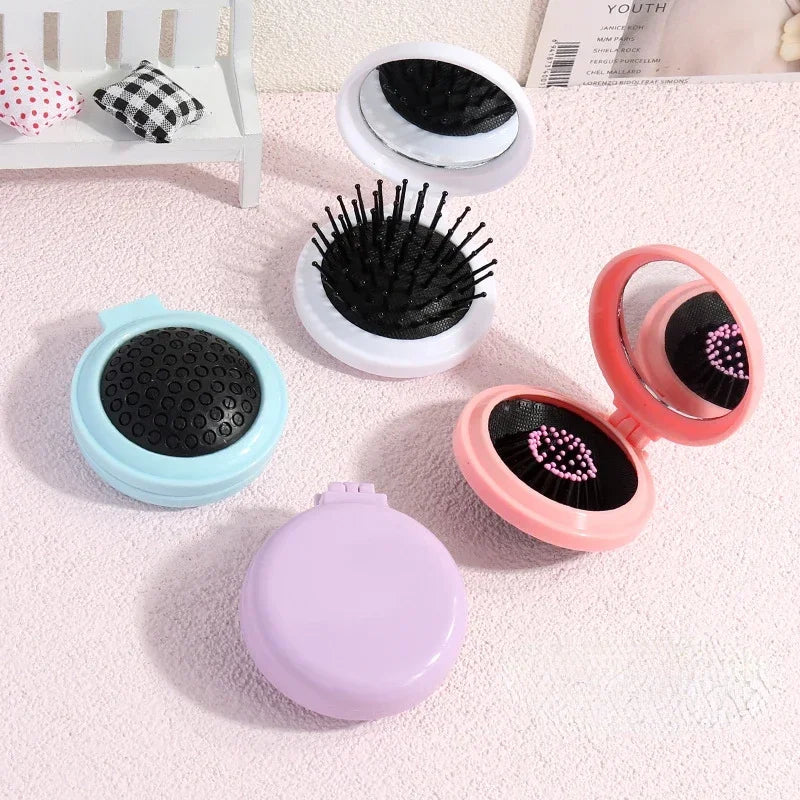 Small size comb with folding mirror