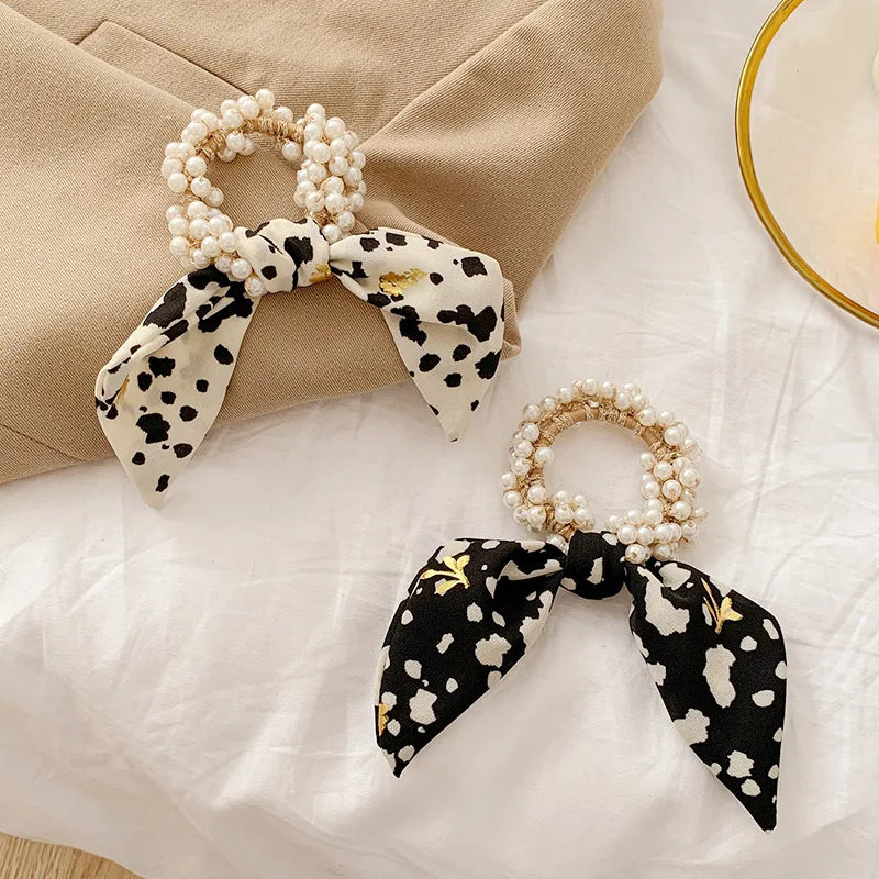 Pearl scrunchies with satin bow